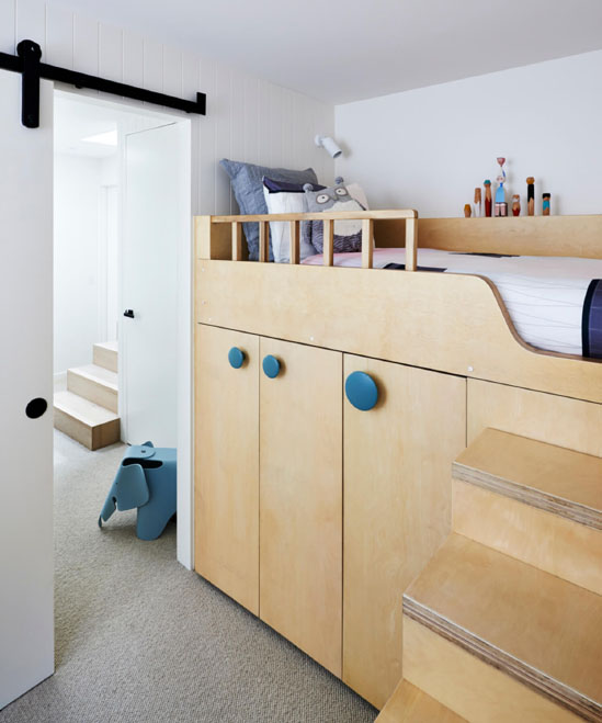 Kamar Modern Sederhana Sudut Ruangan