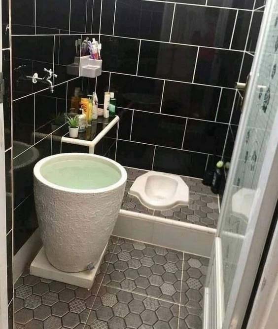 8 Inspirasi Model Kamar Mandi dan WC Jongkok Sederhana Mudah Ditiru | MORE  Furniture