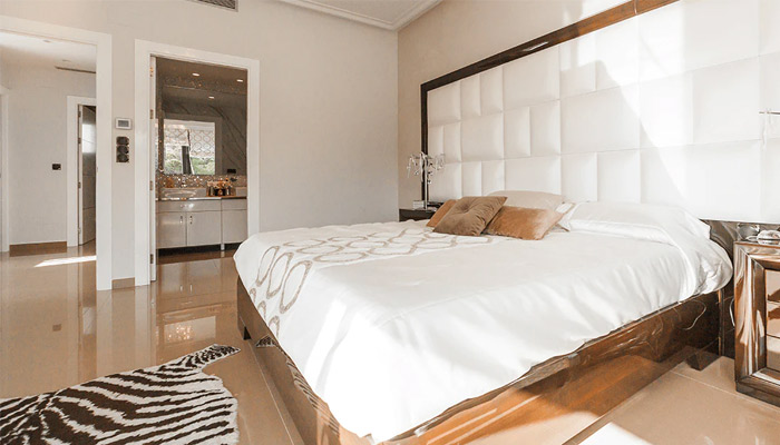 California King Size (200 cm x 200 cm)