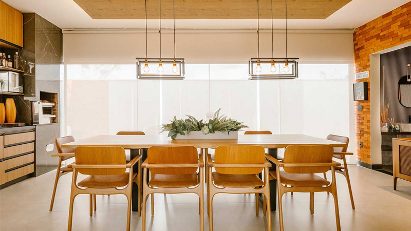 Desain Rumah Makan Scandinavian Nuansa Kayu