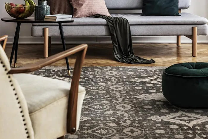 Dekorasi Ruang Tamu dengan Karpet Cantik