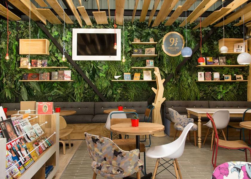 hiasan cafe kekinian Rak Buku Komunal