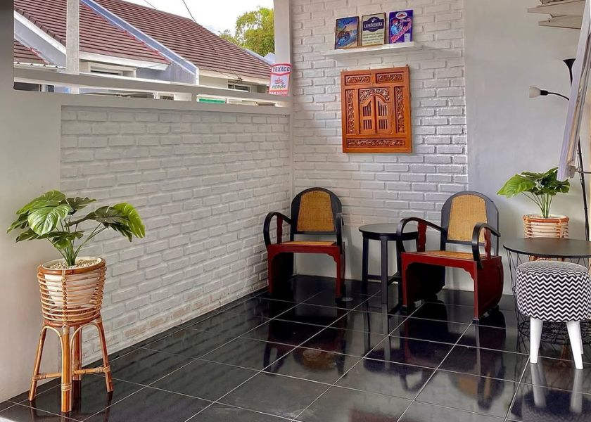 Sulap Teras Menjadi Ruang Tamu