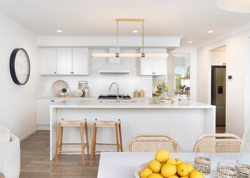 Dapur Minimalis dengan Sentuhan Mid-Century