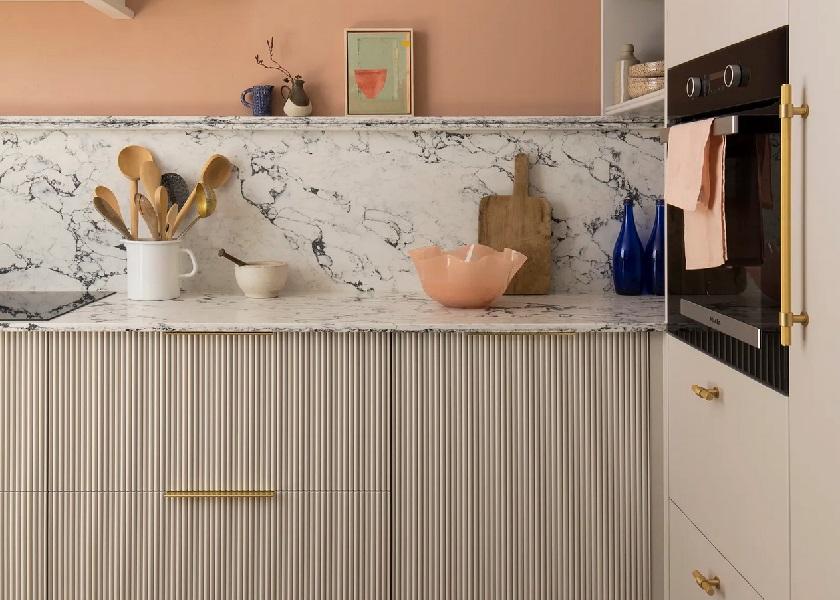Model Dapur Minimalis Modern Terbaru dengan Slab Splashback