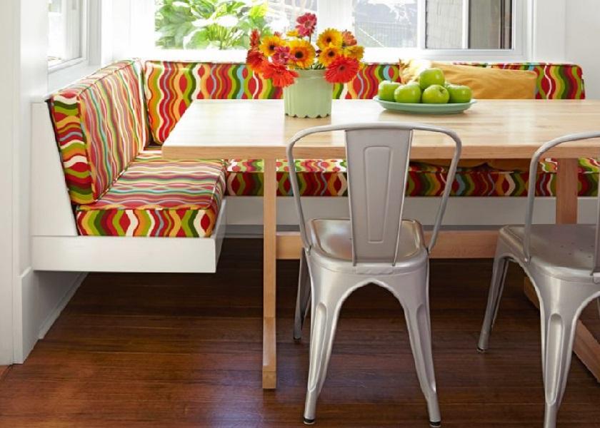 Dapur dengan Meja Kitchen Island Bar