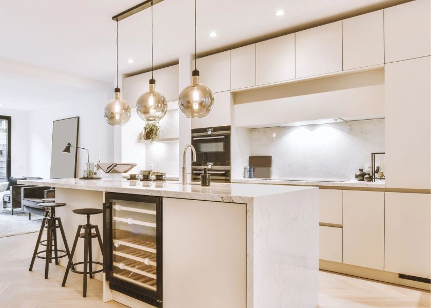 Layered Lighting di Dapur Bersih