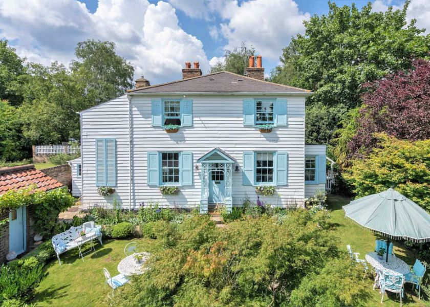 Rumah Klasik Sederhana Ala Georgia