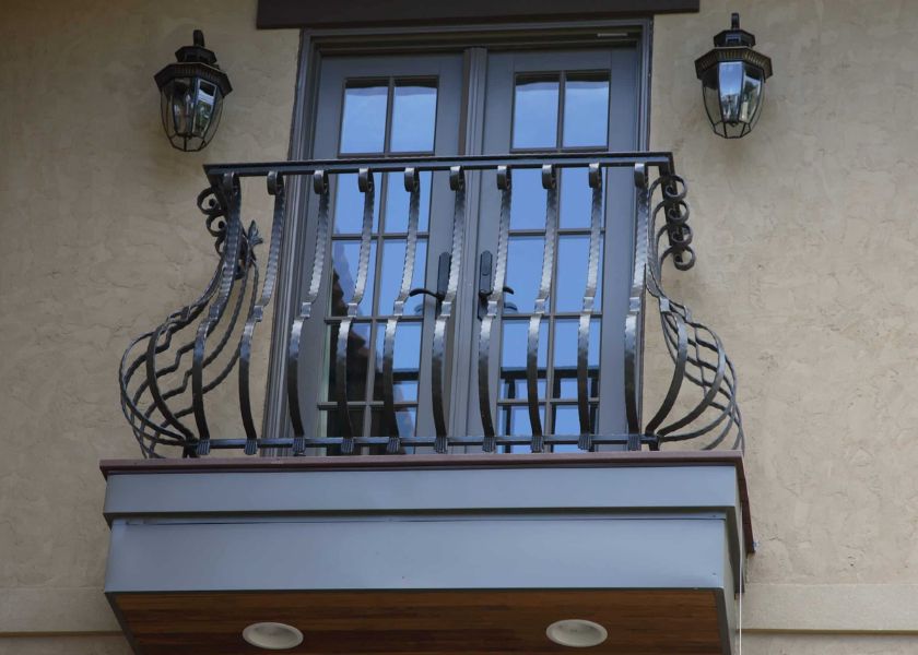 Desain Pagar Besi Balkon Juliet Ala Perancis