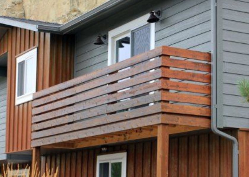 Pagar Balkon Lantai 2 Material Kayu