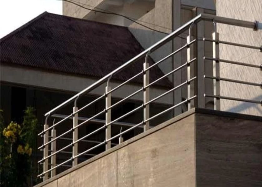 Pagar Balkon Lantai 2 Material Stainless Steel