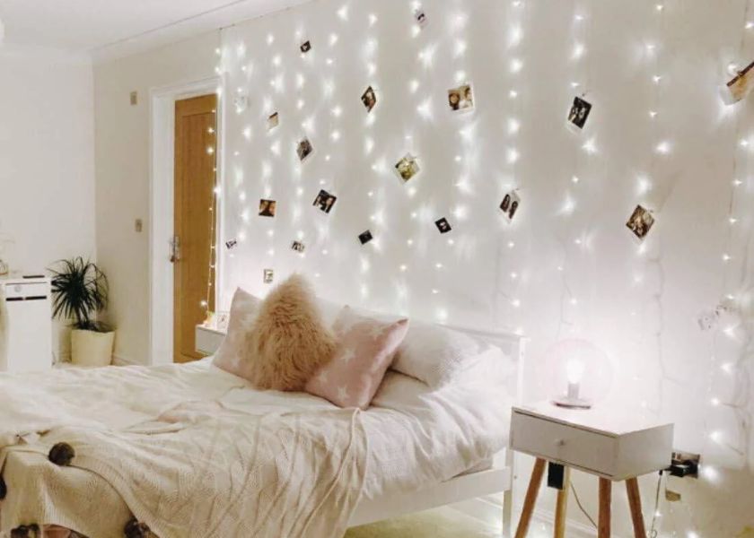 Hiasan Kamar Estetik dengan String Lights atau Fairy Lights