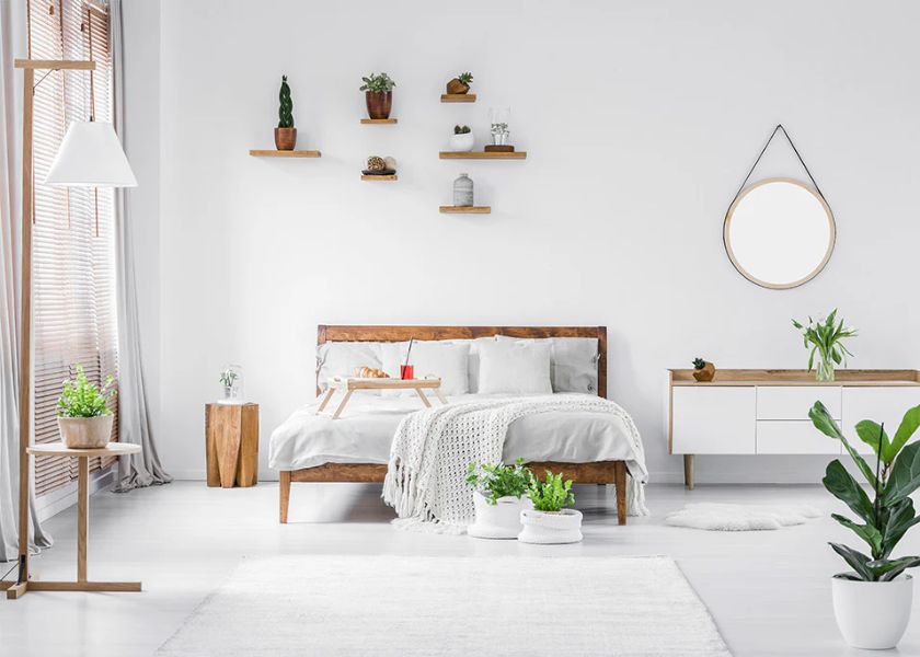 Kamar Tidur Sederhana dengan Aksen Kayu