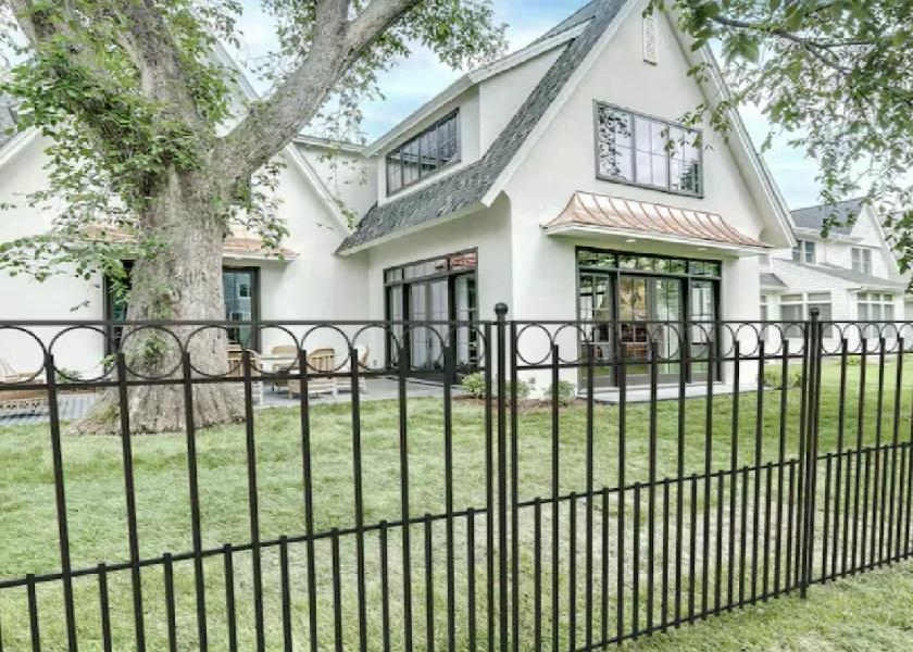 Pagar Rumah Minimalis dengan Solid Steel