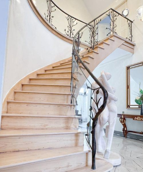Model Railing Tangga Besi Tipis Terbaru yang Artistik