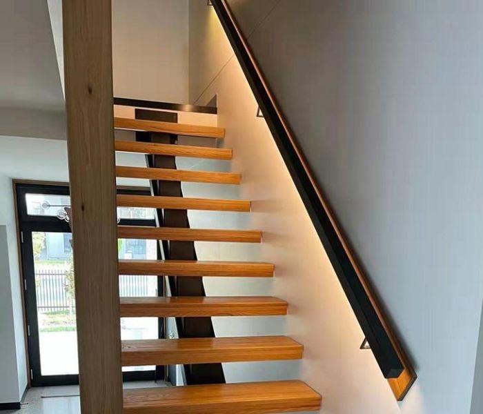 Pagar Tangga Besi dengan LED