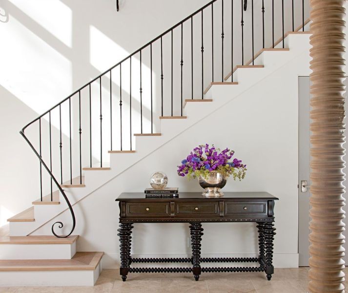 Railing Tangga Minimalis dengan Minimal Art