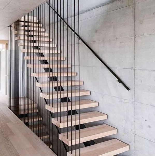 Railing Tangga Minimalis Besi Tipis Vertikal