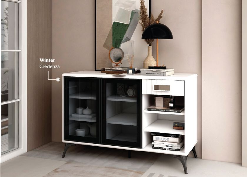 Styling Meja & Credenza di Ruang Tamu Mewah