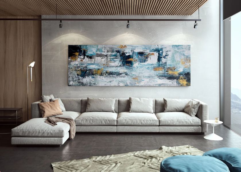 Ruang Tamu Mewah dengan Art Piece Besar di Dinding