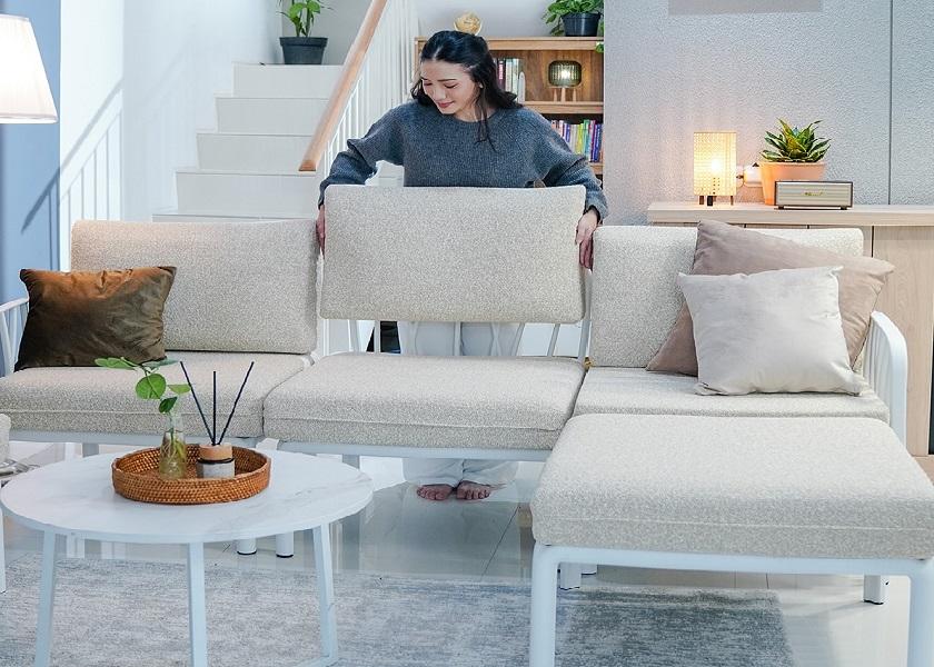 Ruang Tamu dengan Furniture Minimalis Hemat Ruang
