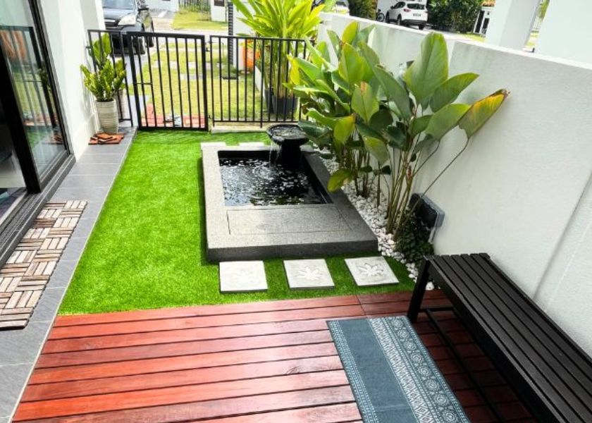 Taman Mini Depan Rumah Minimalis dengan Rumput Sintetis
